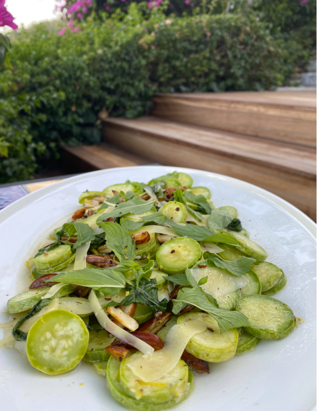Çiğ Kabak Salata